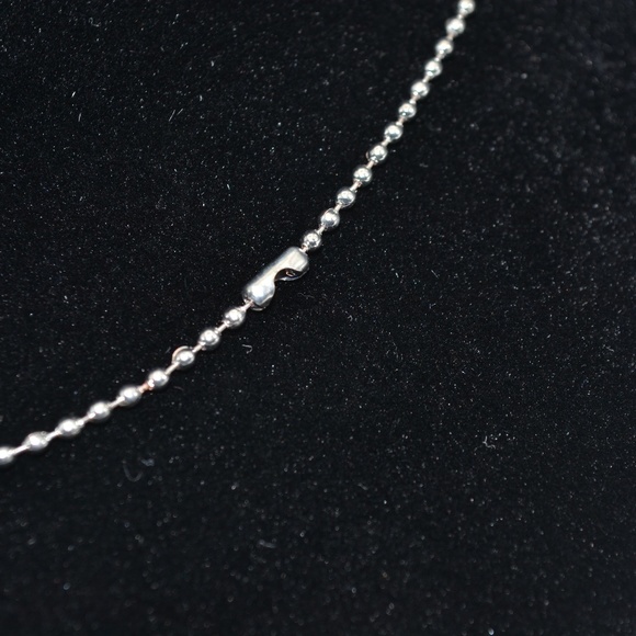 ‘♥️ Mom”- Mom Heart Pendant Necklace. - Picture 5 of 5